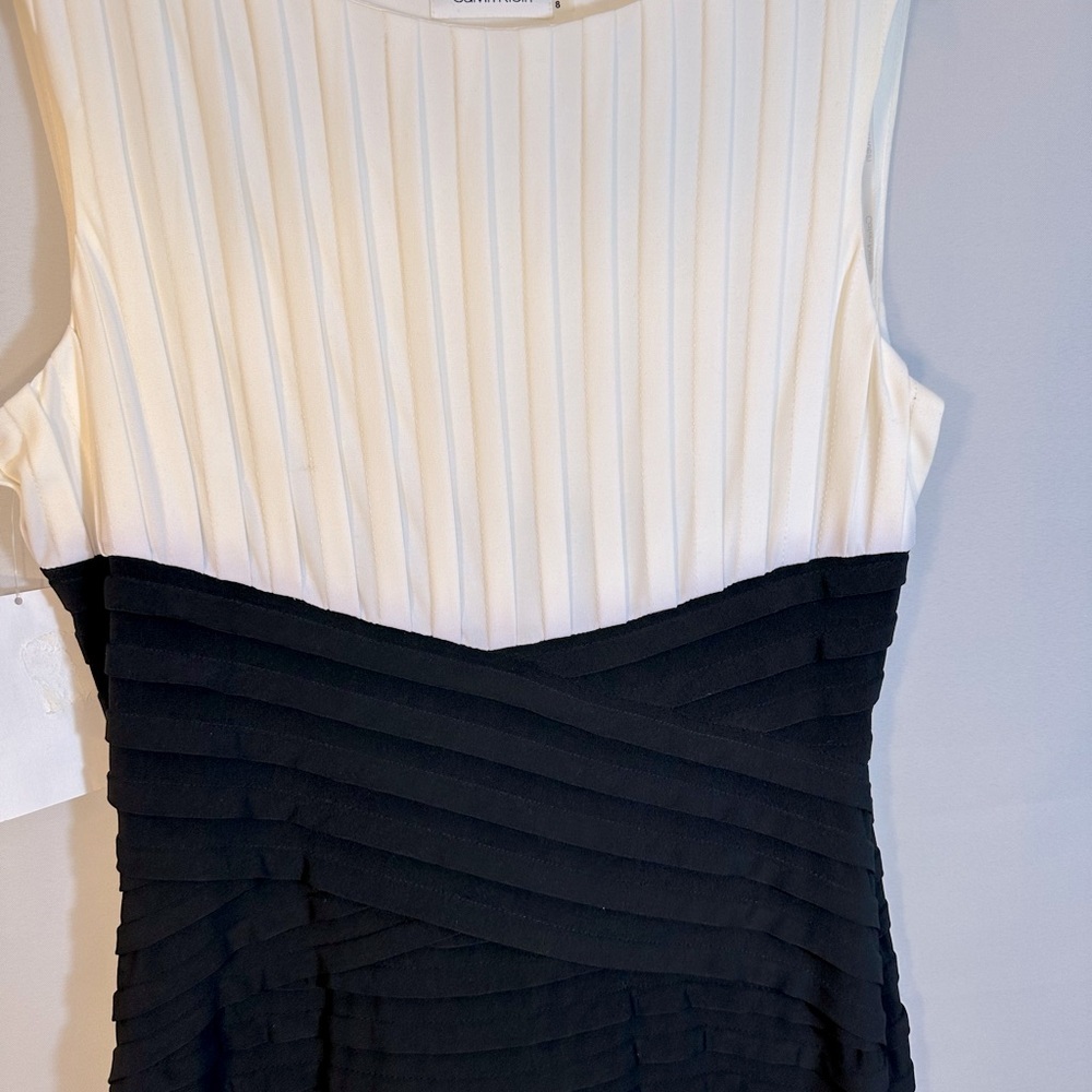 Calvin Klein Womens Size 8 Dress Fitted Body Con Stretch Sleeveless Knee Length